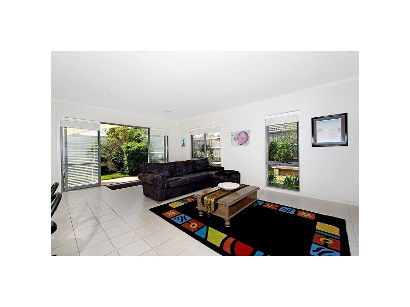 8 Ganton Place, Heatherton VIC 3202