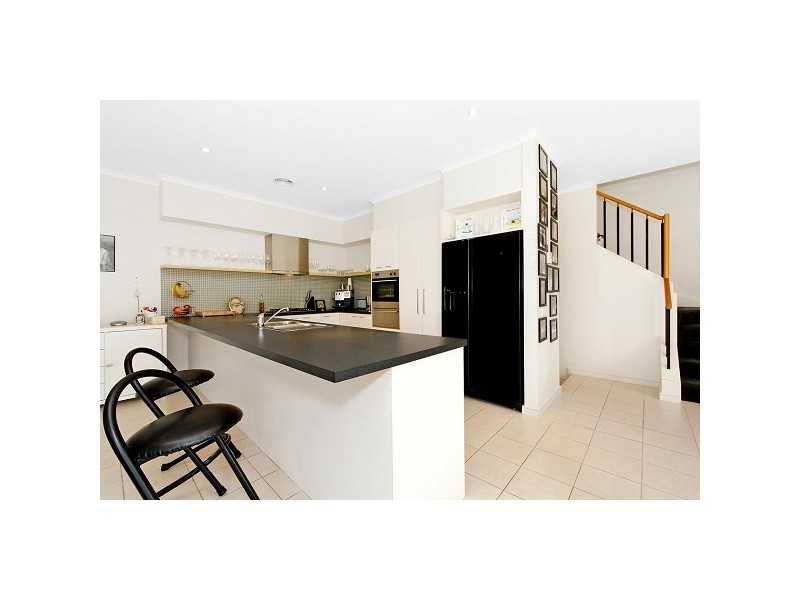 8 Ganton Place, Heatherton VIC 3202