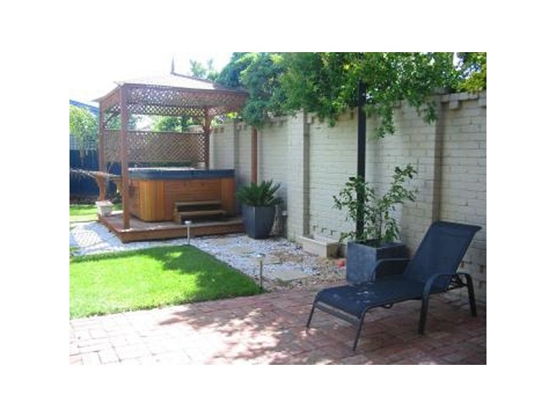 15 Willow Avenue, Cheltenham VIC 3192