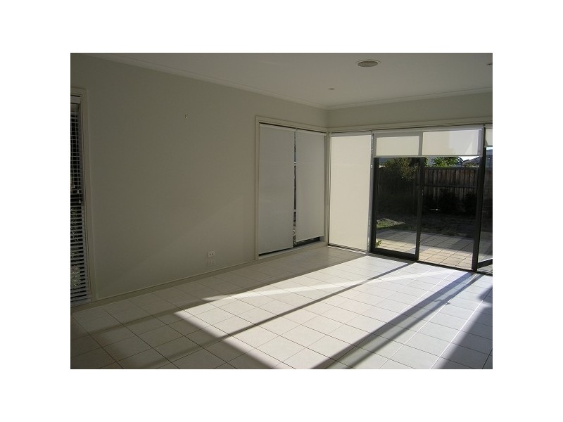 18 St Georges Crescent, Heatherton VIC 3202