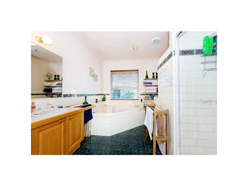 39 Parkers Road, Parkdale VIC 3195