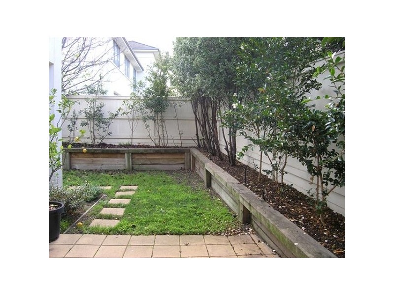 11 Royal Troon Avenue, Heatherton VIC 3202