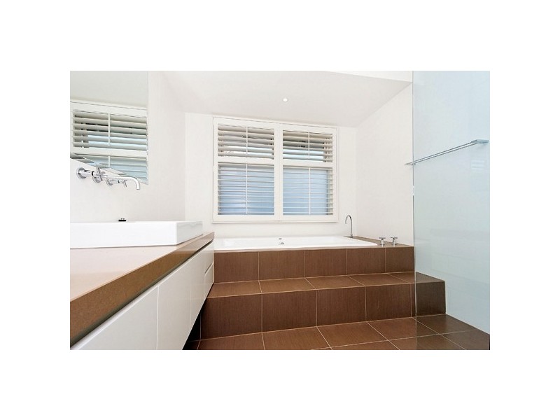 11 Barnett Street, Hampton VIC 3188