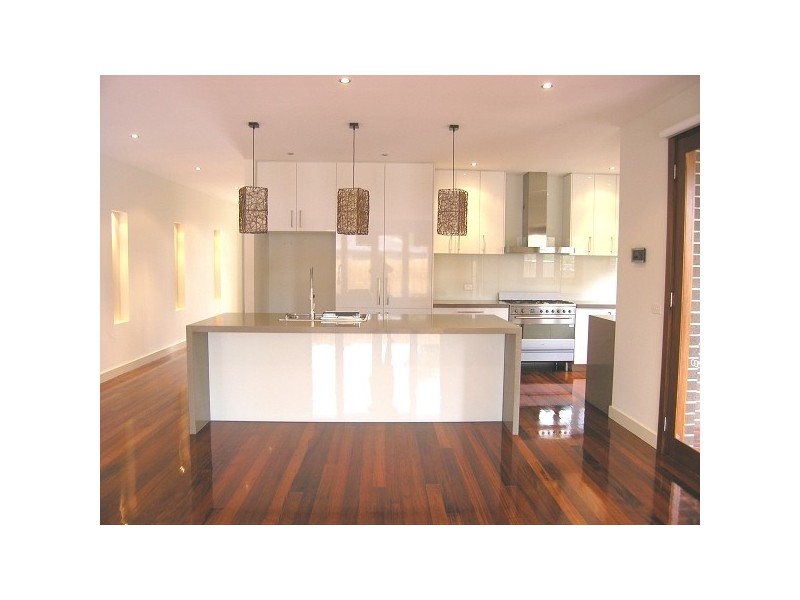 2/37 Derring Lane, Cheltenham VIC 3192