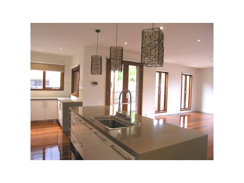 2/37 Derring Lane, Cheltenham VIC 3192