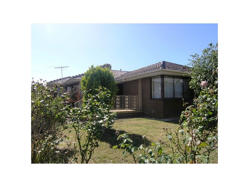 17 Barclay Drive, Cheltenham VIC 3192