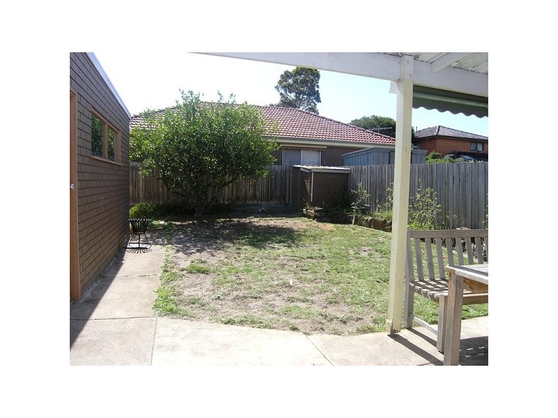 17 Barclay Drive, Cheltenham VIC 3192