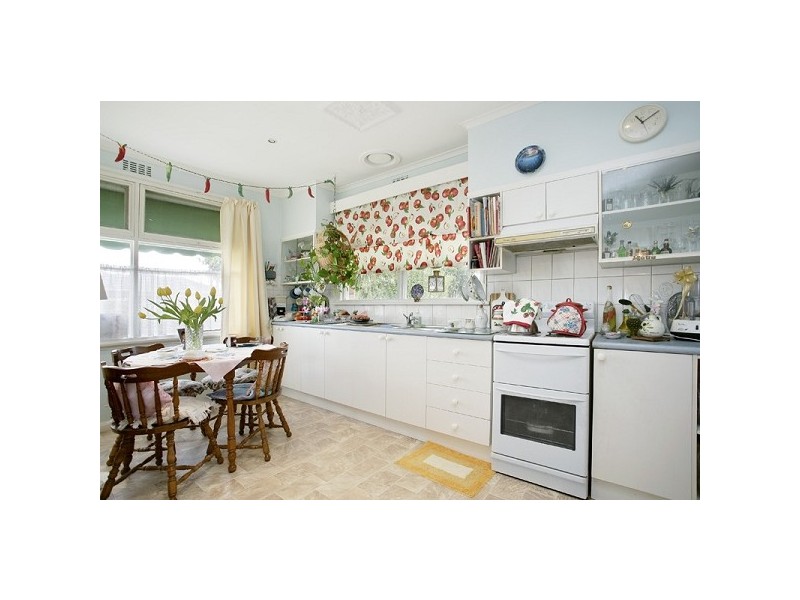 1 Eila Close, Cheltenham VIC 3192