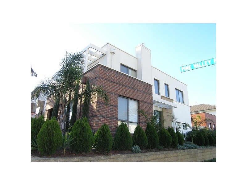 1 Pine Valley Place, Heatherton VIC 3202