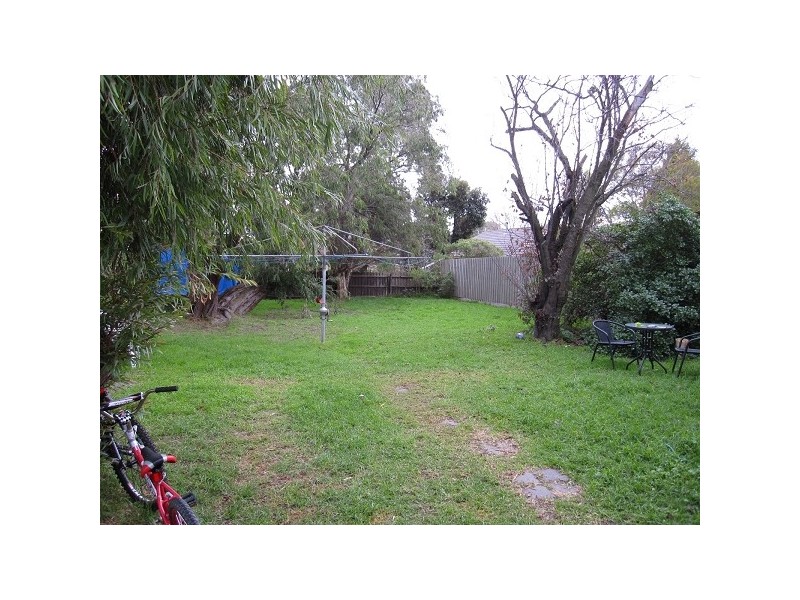 25 Stuart Avenue, Cheltenham VIC 3192