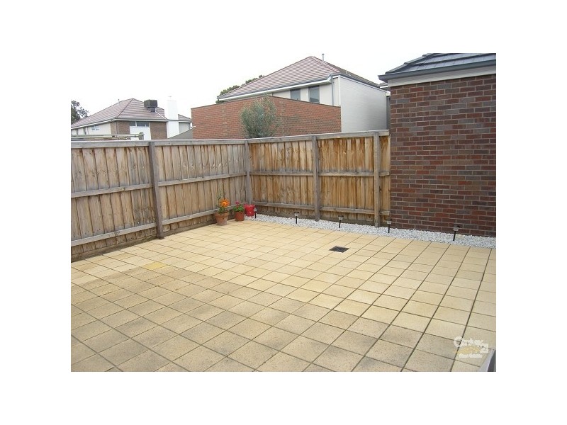 24 San Lorenzo Court, Heatherton VIC 3202