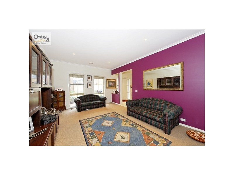 10 Baltusrol Circuit, Heatherton VIC 3202