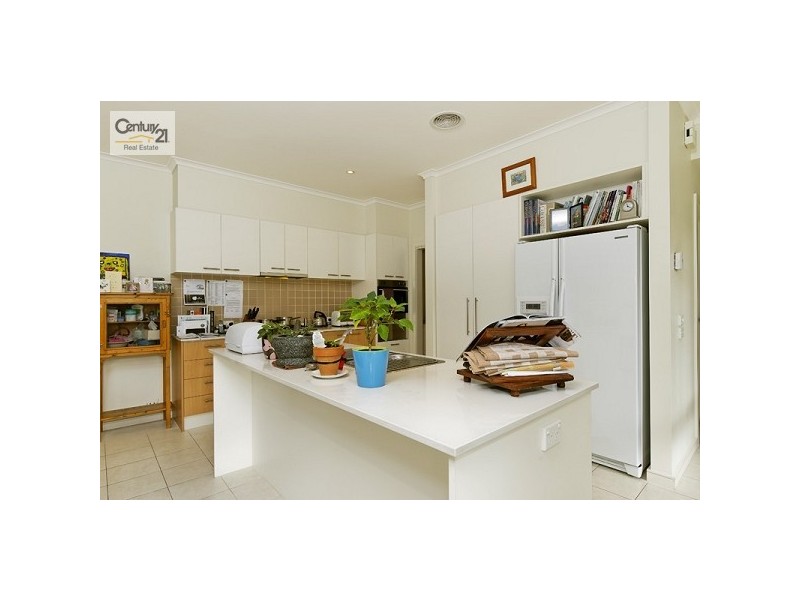 12 St Andrews Drive, Heatherton VIC 3202