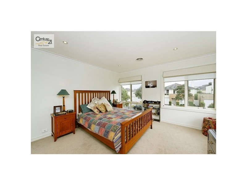 12 St Andrews Drive, Heatherton VIC 3202