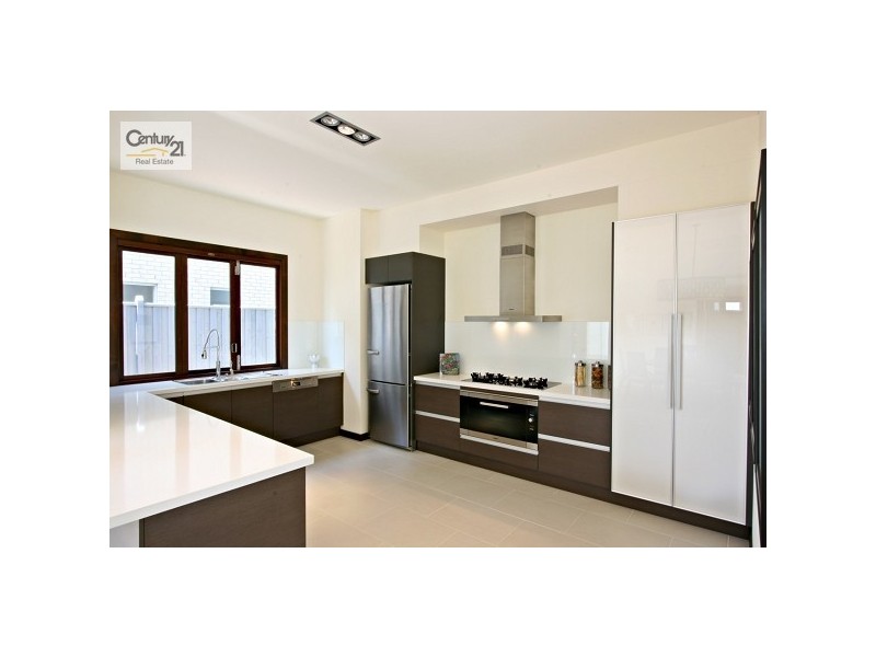 12 Burdekin Blvd, Waterways VIC 3195