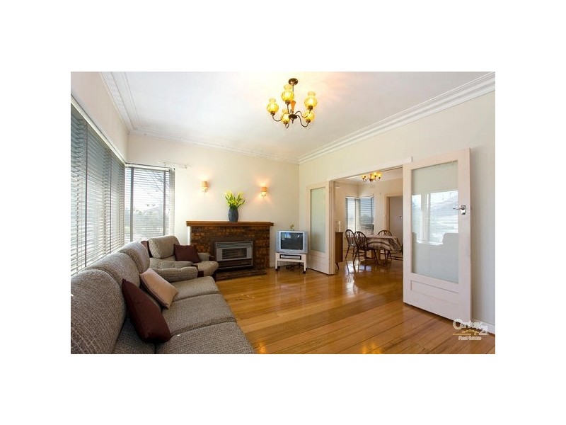 54 Chesterville Road, Cheltenham VIC 3192