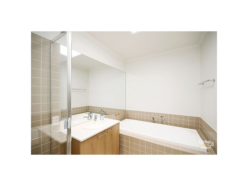 7 Cypress Point Parade, Heatherton VIC 3202