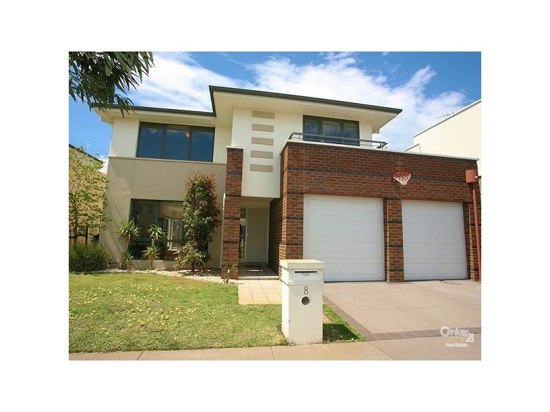 8 St Andrews Drive, Heatherton VIC 3202