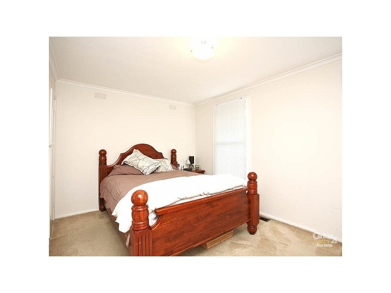 8 Rhoda Street, Dingley Village VIC 3172