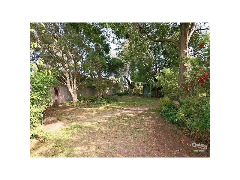 8 Rhoda Street, Dingley Village VIC 3172