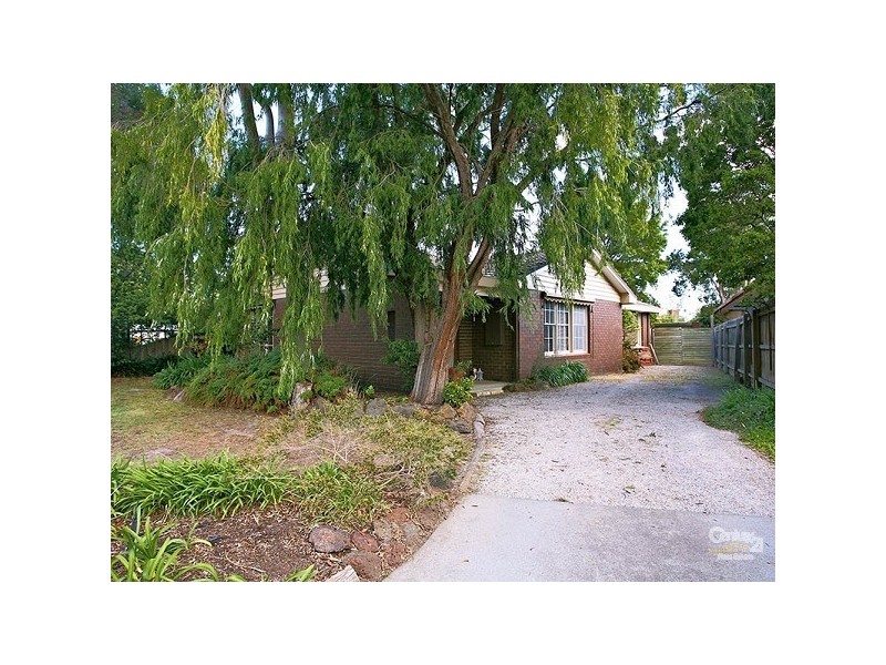 8 Rhoda Street, Dingley Village VIC 3172