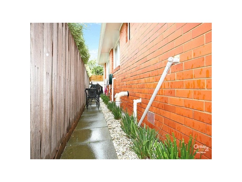 7/64 Warrigal Road, Mentone VIC 3194