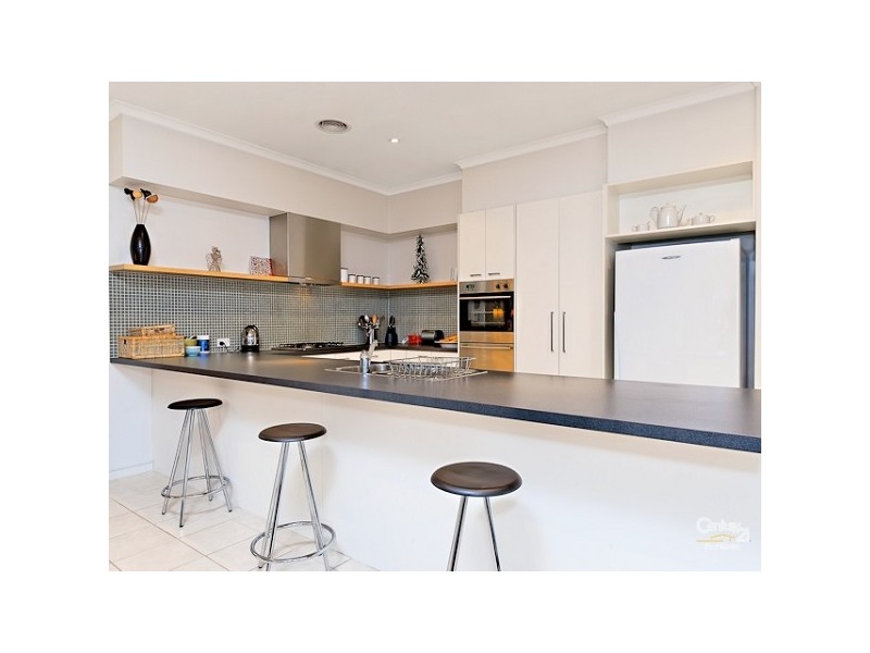 8 Ganton Place, Heatherton VIC 3202