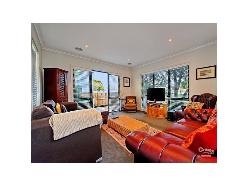 8 Ganton Place, Heatherton VIC 3202