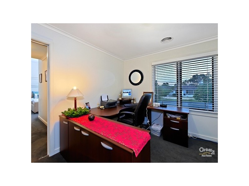 8 Ganton Place, Heatherton VIC 3202