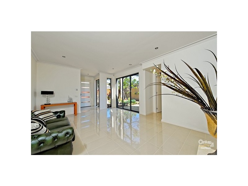 32 Derring Lane, Cheltenham VIC 3192