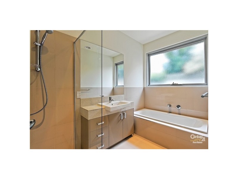 3/6 Russell Court, Mentone VIC 3194