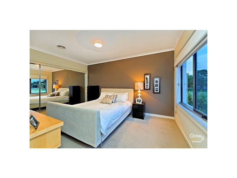 7 Spyglass Close, Heatherton VIC 3202