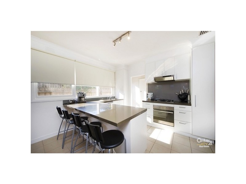 2 Ella Grove, Chelsea VIC 3196