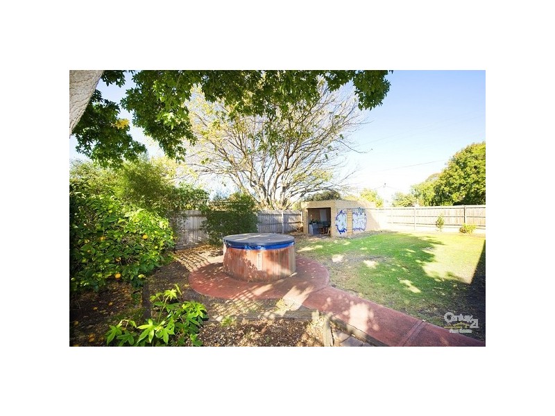 2 Ella Grove, Chelsea VIC 3196