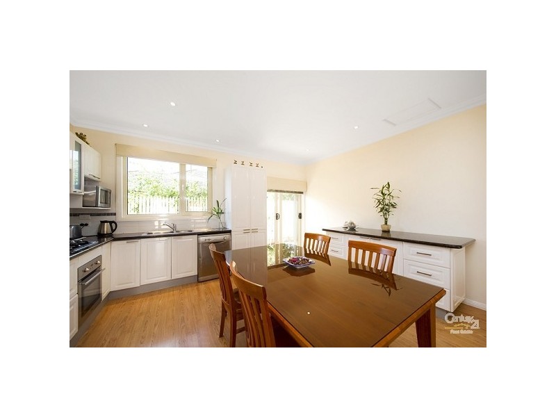 2/50 Rosewarne Avenue, Cheltenham VIC 3192