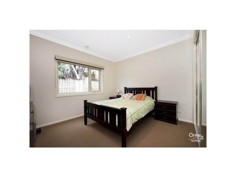 2/50 Rosewarne Avenue, Cheltenham VIC 3192