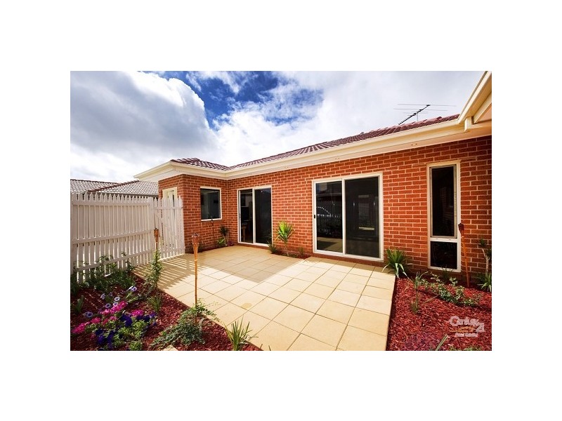 2/50 Rosewarne Avenue, Cheltenham VIC 3192