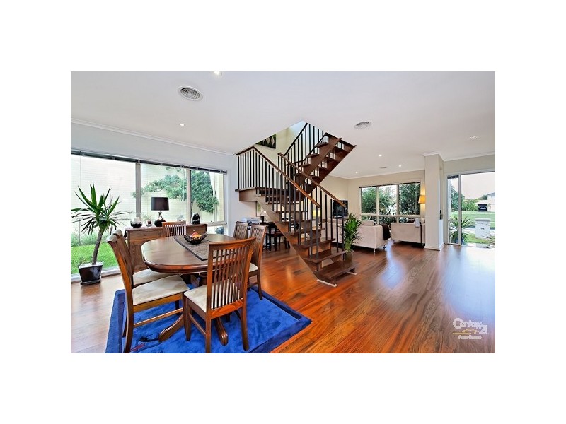 15 Cypress Point Parade, Heatherton VIC 3202