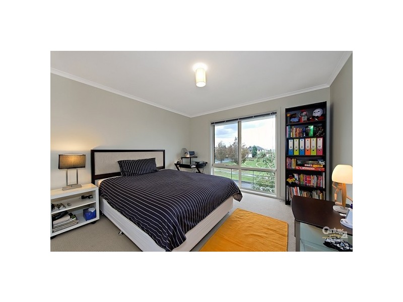 15 Cypress Point Parade, Heatherton VIC 3202