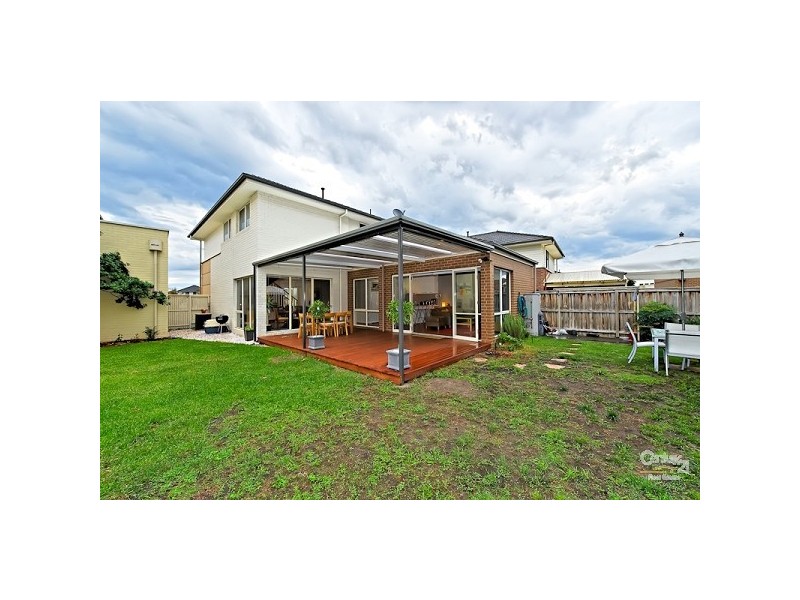 15 Cypress Point Parade, Heatherton VIC 3202