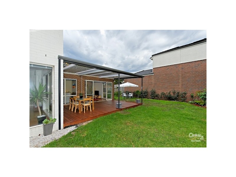 15 Cypress Point Parade, Heatherton VIC 3202