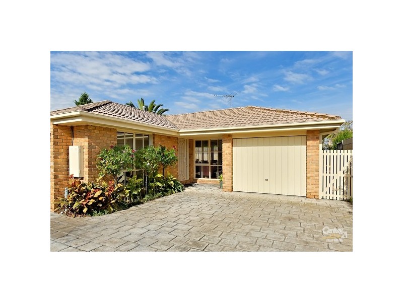 2/10 Harpley Street, Cheltenham VIC 3192