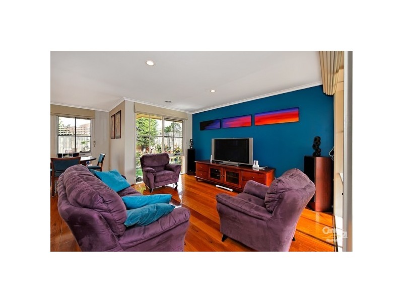 2/10 Harpley Street, Cheltenham VIC 3192