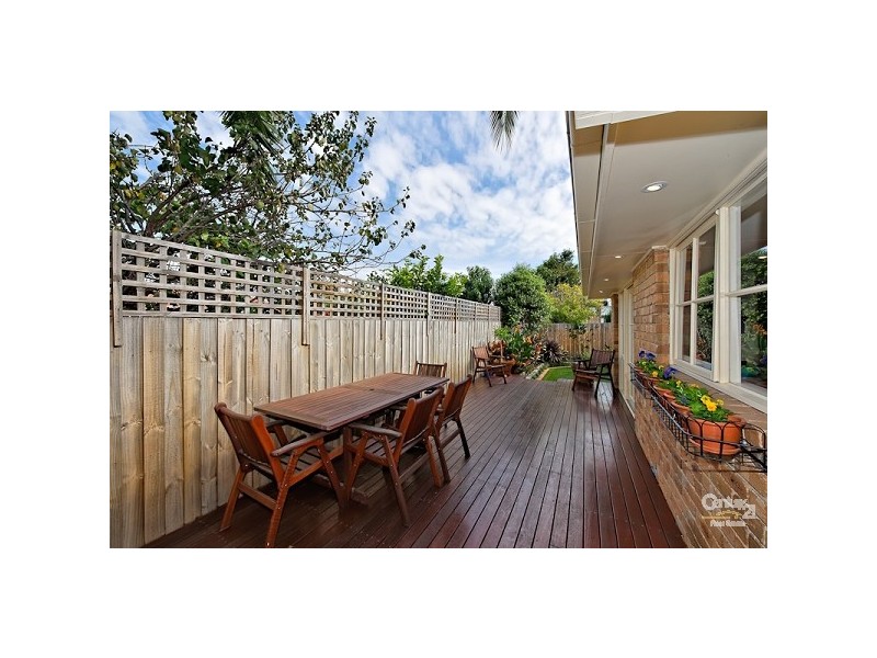 2/10 Harpley Street, Cheltenham VIC 3192