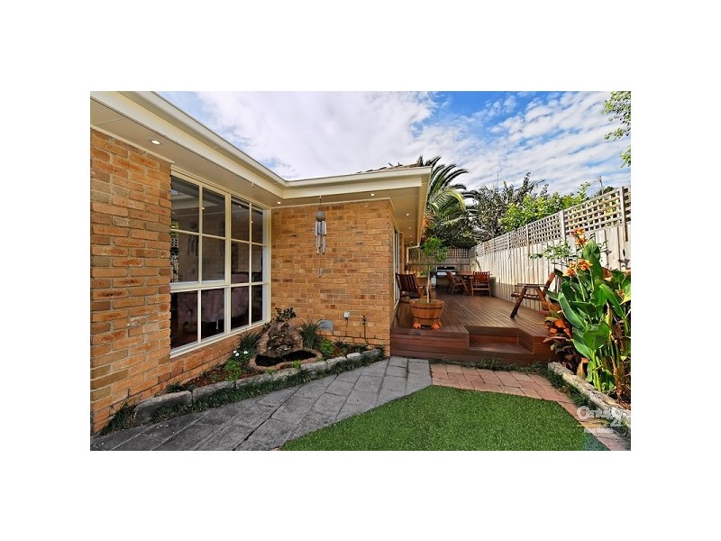 2/10 Harpley Street, Cheltenham VIC 3192