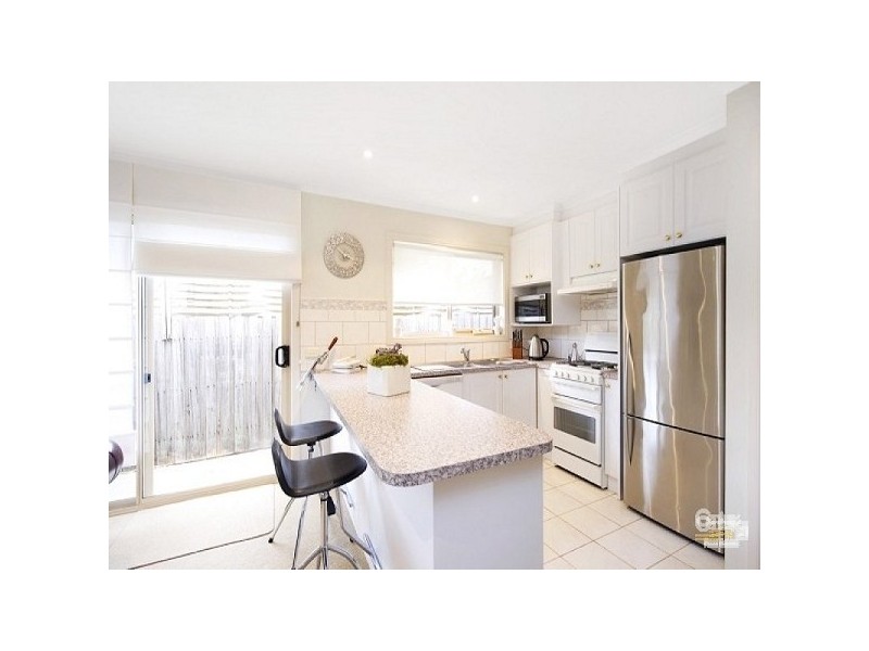 3/420 Nepean Hwy   access via Thomas Ct, Parkdale VIC 3195