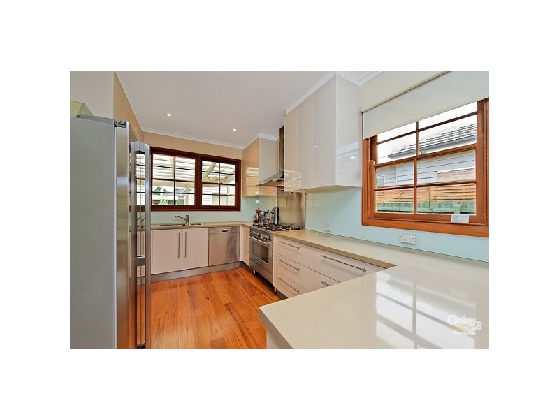 33 Elliott Street, Cheltenham VIC 3192