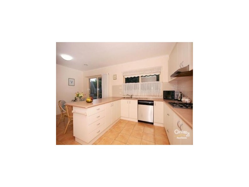 3/12 Waratah st, Mordialloc VIC 3195