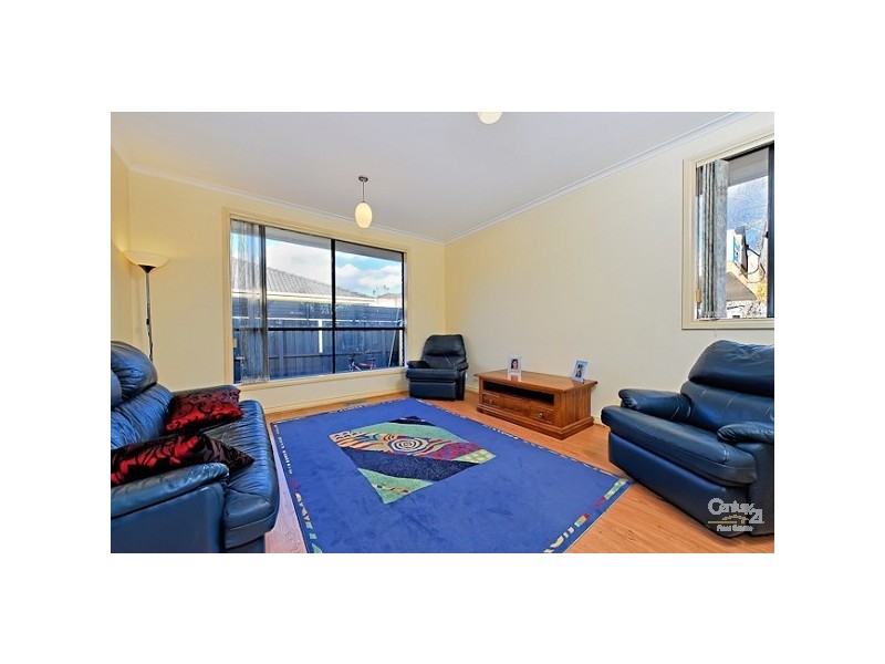 2/11 Farm Road, Cheltenham VIC 3192