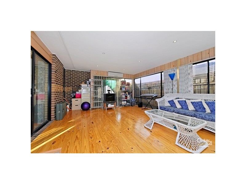 2/11 Farm Road, Cheltenham VIC 3192